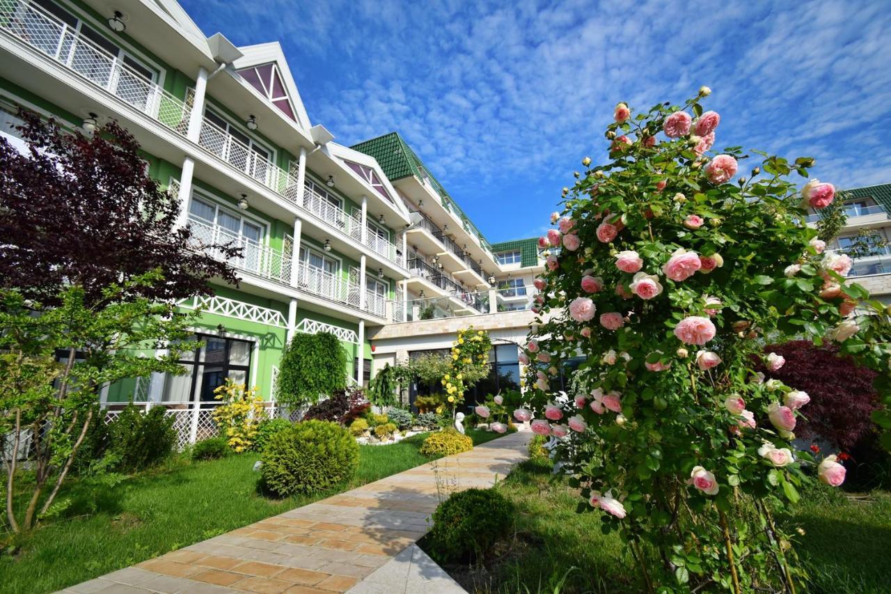 Eco Therma Village